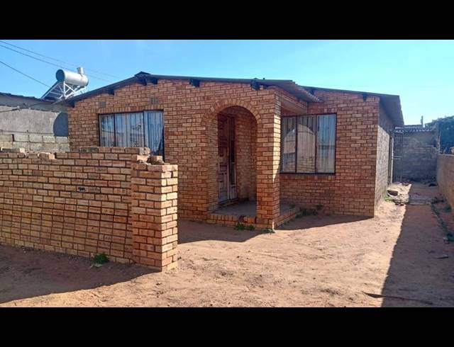 2 BEDROOM HOUSE FOR SALE IN TSHEPISONG